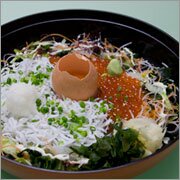 釜揚げしらすいくら丼