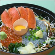 しゃけいくら生しらす丼